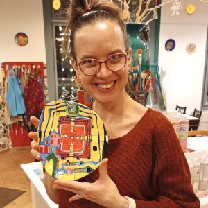 Hundertwasser kerámiafestő foglalkozás - MadeByYou Budapest