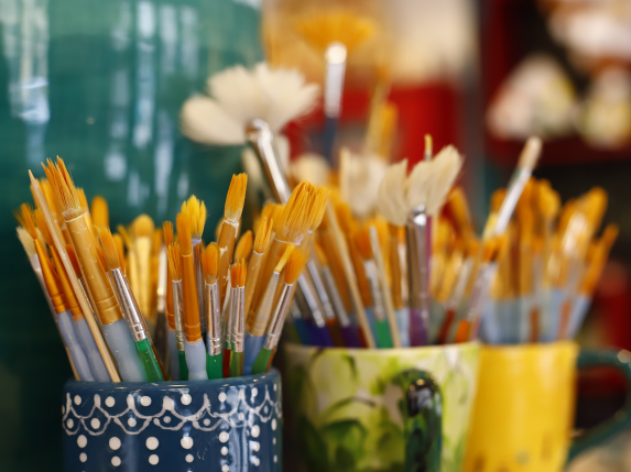 Pottery painting workshop at MadeByYou Budapest